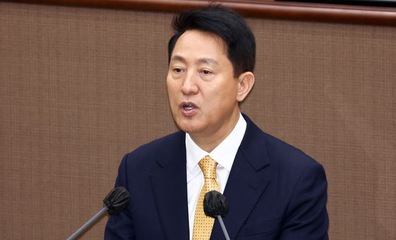 서울시의회 임시회 개회식 인사말하는 오세훈 시장