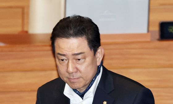 강선우 의원 체포동의안 투표하는 김병기