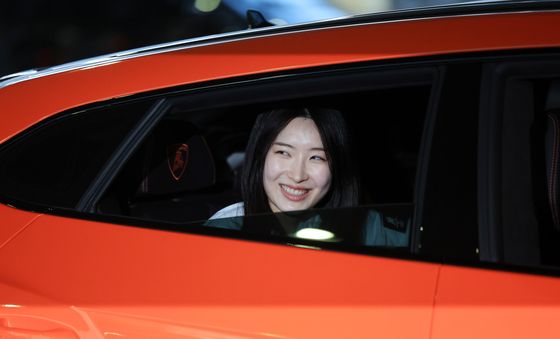 람보르기니 타고 금빛 미소 짓는 김길리