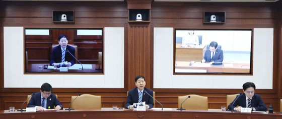 경제관계장관회의 주재하는 구윤철 부총리