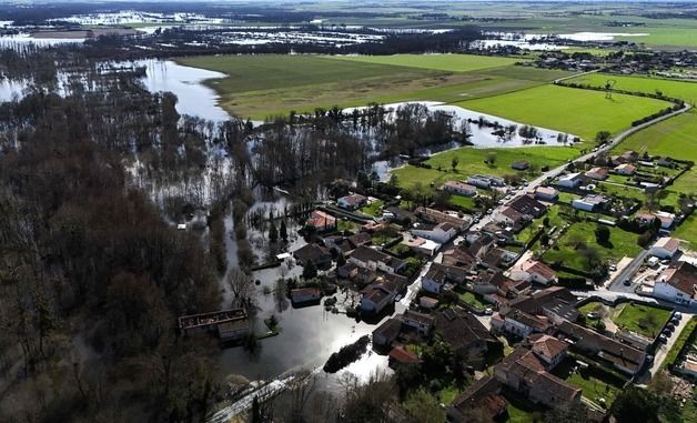 [포토] 홍수 피해 입은 프랑스 남서부 마을