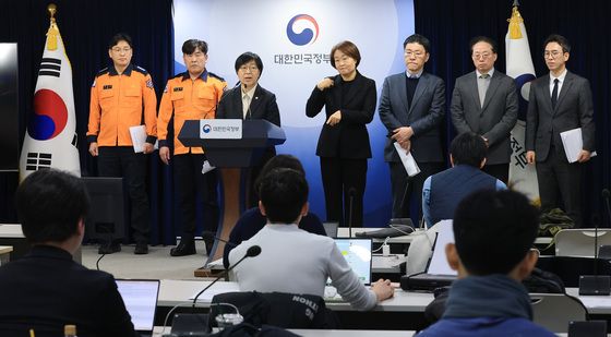 정은경 장관, 응급환자 이송쳬게 혁신 시범사업 브리핑