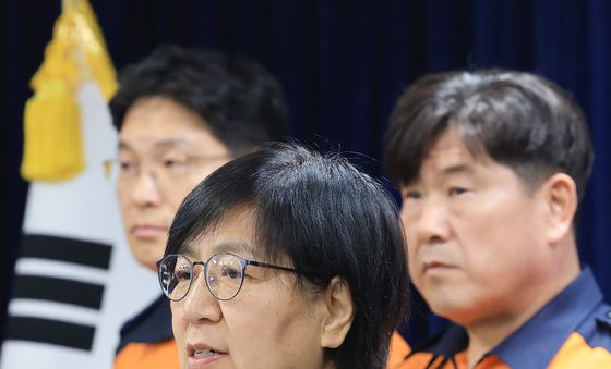 정은경 장관, 응급환자 이송쳬게 혁신 시범사업 브리핑