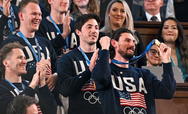 [포토] 트럼프 국정연설 참석한 美아이스하키 대표팀