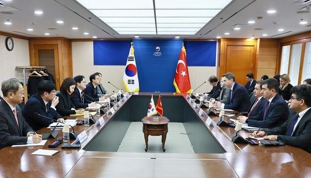 김정관 장관, 튀르키예 에너지천연자원부 장관 면담