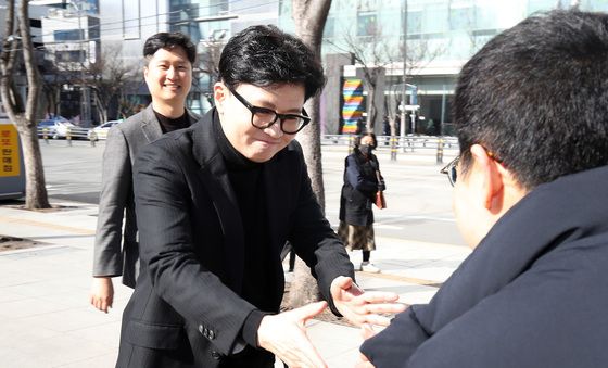 대구 찾은 한동훈 "반갑습니다"