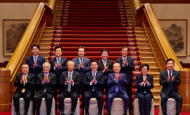 이재명 대통령, 민주당 상임고문단 오찬 간담회