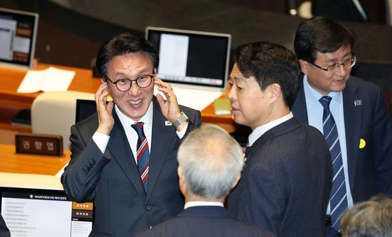 밝은 표정의 김민석 총리