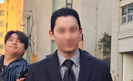 경찰조사 마친 김병기 의원 차남