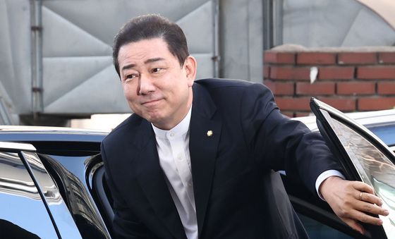 '13가지 의혹' 김병기 의원 경찰조사 출석