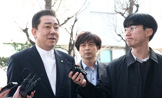 경찰 조사 입장 밝히는 김병기 의원