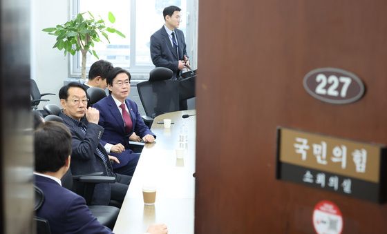 장동혁 면담 기다리는 중진들