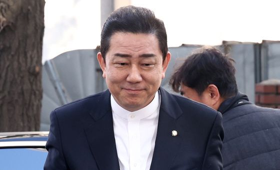 '13개 비위 의혹' 김병기 의원 첫 피의자 조사