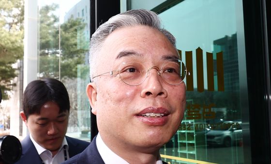 내란특검 사무실 예방하는 권창영 2차 종합특검팀 특별검사