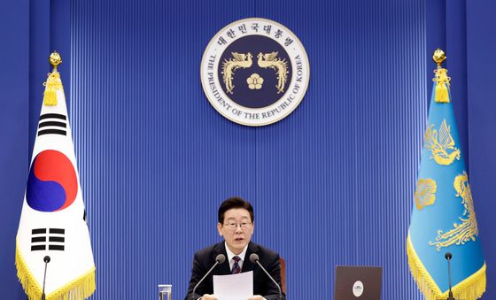 수석보좌관회의 발언하는 이재명 대통령