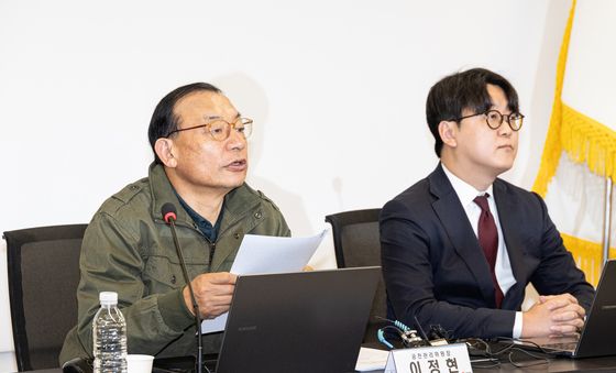 온라인 공천시스템 점검하는 이정현 공관위원장