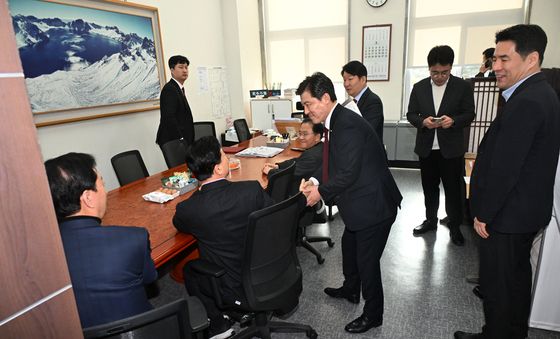 머리 맞댄 국민의힘 대구경북 의원들