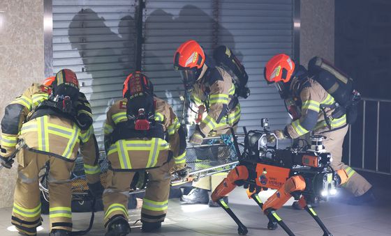 인공지능 옷 입고 진화하는 소방로봇