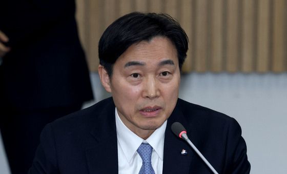 발언하는 이병래 손해보험협회장