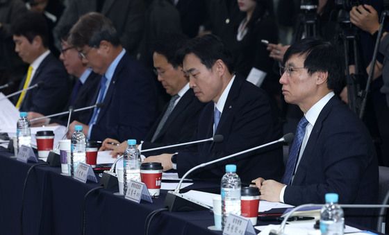 금감원장 발언듣는 보험사CEO들