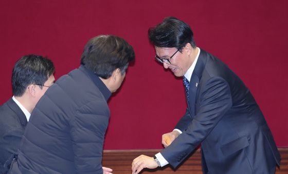 법왜곡죄법 투표하는 김민석 총리