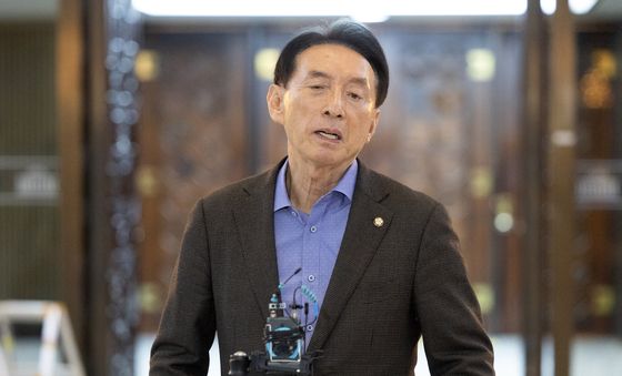 김석기 의원 "한 전 대표 책임 가볍지 않아 백의종군해야"
