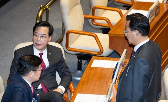 본회의장의 국민의힘 원내지도부