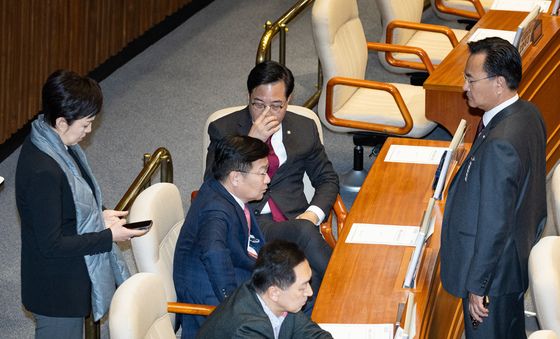 생각 잠긴 국민의힘 원내지도부