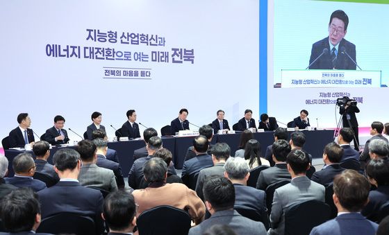 이재명 대통령, '전북의 마음을 듣다' 타운홀미팅 간담회