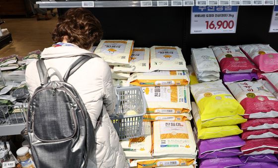 '치솟는 쌀값 잡아라', 정부양곡 15만t 시장 공급