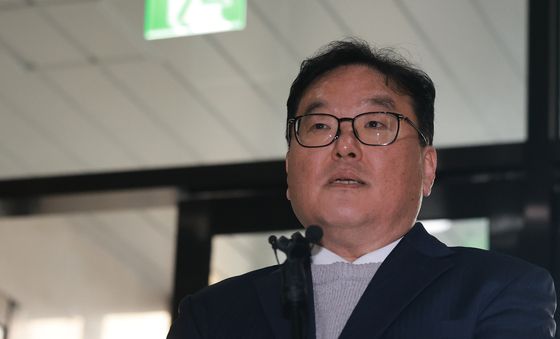 반박 기자회견하는 엄희준 검사