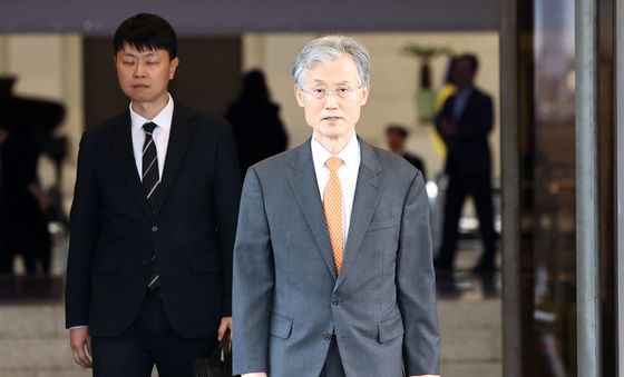 사법 개혁 3법 처리 앞두고 퇴근하는 조희대 대법원장