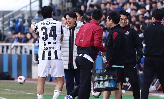 FC서울, 후반전에 터진 골에 잔치 분위기