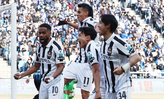 FC서울 두번째 골 넣은 조영욱