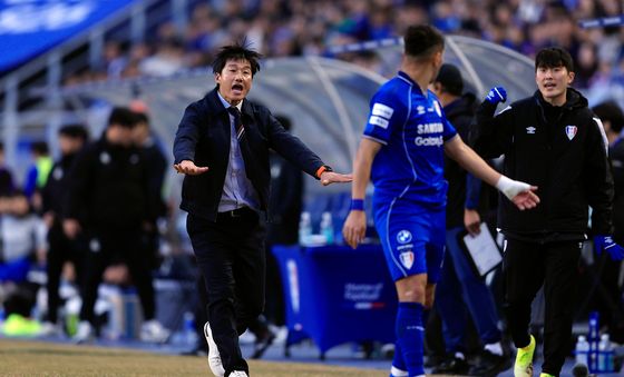 열정적인 이정효 감독