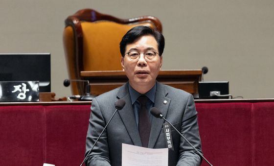 의총서 발언하는 송언석 원내대표