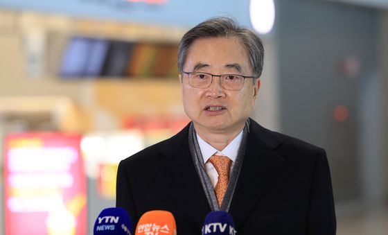 한미 외교장관 회담 위해 출국하는 조현 장관