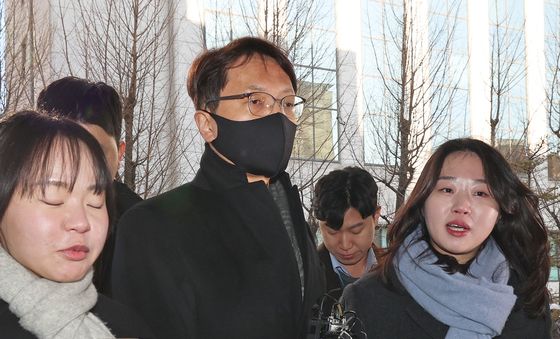 경찰 출석하는 박대준 전 쿠팡 대표