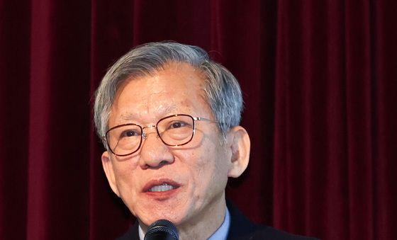 발표하는 유홍준 국립중앙박물관장