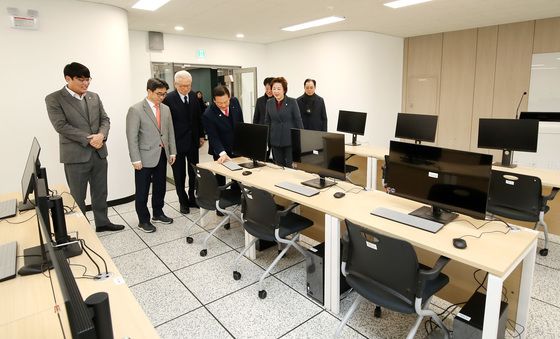 '대한민국 창업의 중심으로'