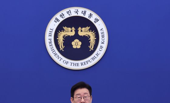 李대통령 "檢 민생사범 단속 상당한 성과"