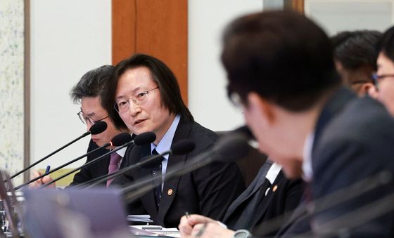 발언하는 주병기 공정거래위원장