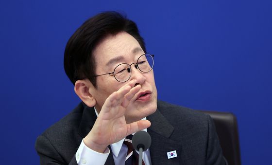 이재명 대통령, 제4회 국무회의 주재