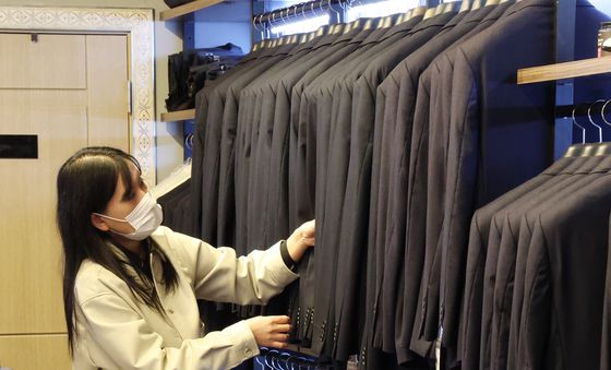 '무료로 면접정장 빌려드려요'