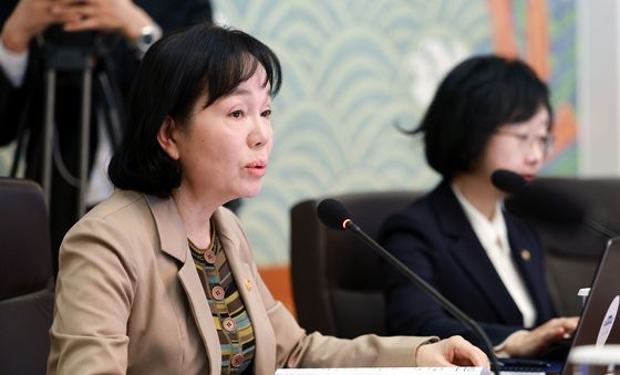 발언하는 송경희 개인정보보호위원장