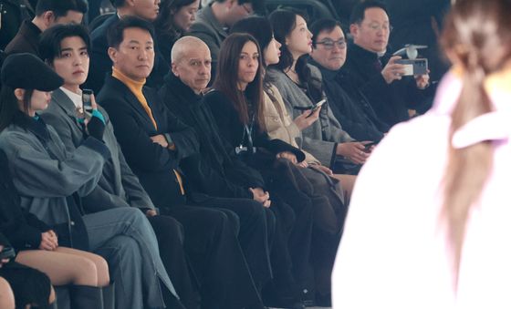 서울패션위크 찾은 오세훈 시장