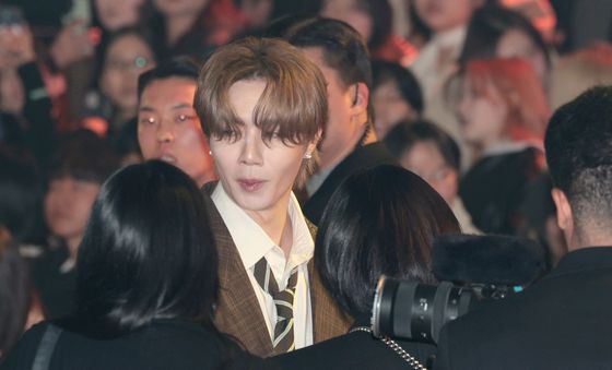 서울패션위크 찾은 태국배우 지프룩