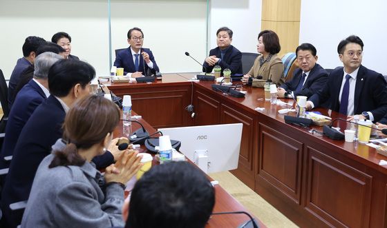 조국혁신당과의 합당 의견 수렴하는 더민재
