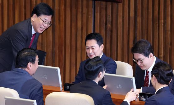 본회의 대화하는 장동혁