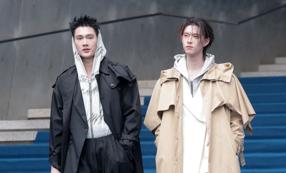 서울패션위크 찾은 파벨과 푸